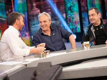 Los Hombres G confiesan su primera experiencia en América: "Se coló una chica por la ventana" Los Hombres G confiesan su primera experiencia en América: "Se coló una chica por la ventana"