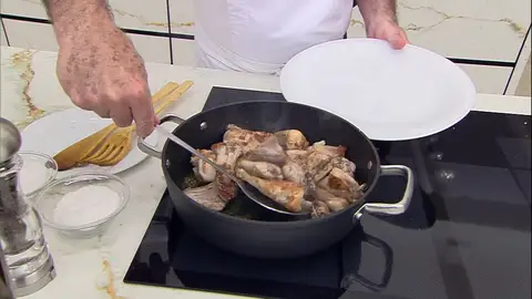 Reserva la carne cuando ya esté dorada Reserva la carne cuando ya esté dorada