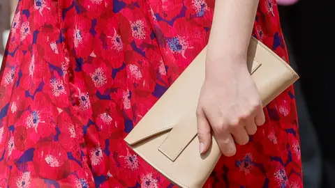 El bolso de la princesa Leonor que le ha prestado la infanta Sofía El bolso de la princesa Leonor que le ha prestado la infanta Sofía