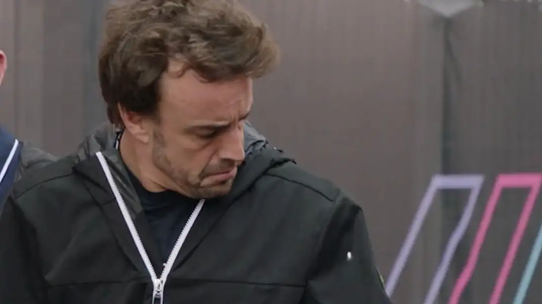 Fernando Alonso, sorprendido en el Principado