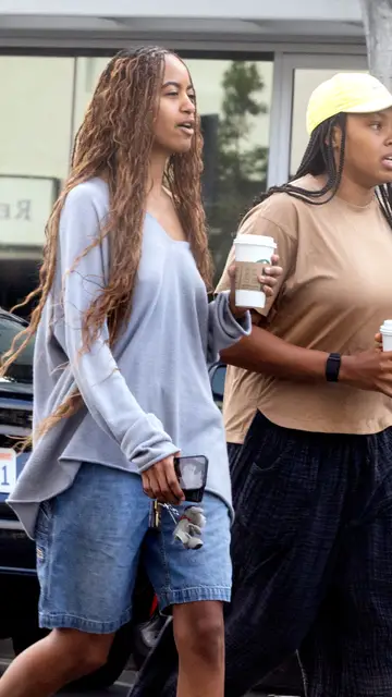 Malia Obama y una amiga en Los Ángeles Malia Obama y una amiga en Los Ángeles