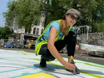 Una artista viguesa diseña un mural de más de dos kilómetros en Nueva York Una artista viguesa diseña un mural de más de dos kilómetros en Nueva York