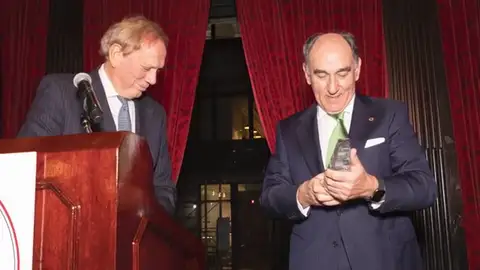 Iberdrola recibe el Premio al Liderazgo ESG en Nueva York Iberdrola recibe el Premio al Liderazgo ESG en Nueva York