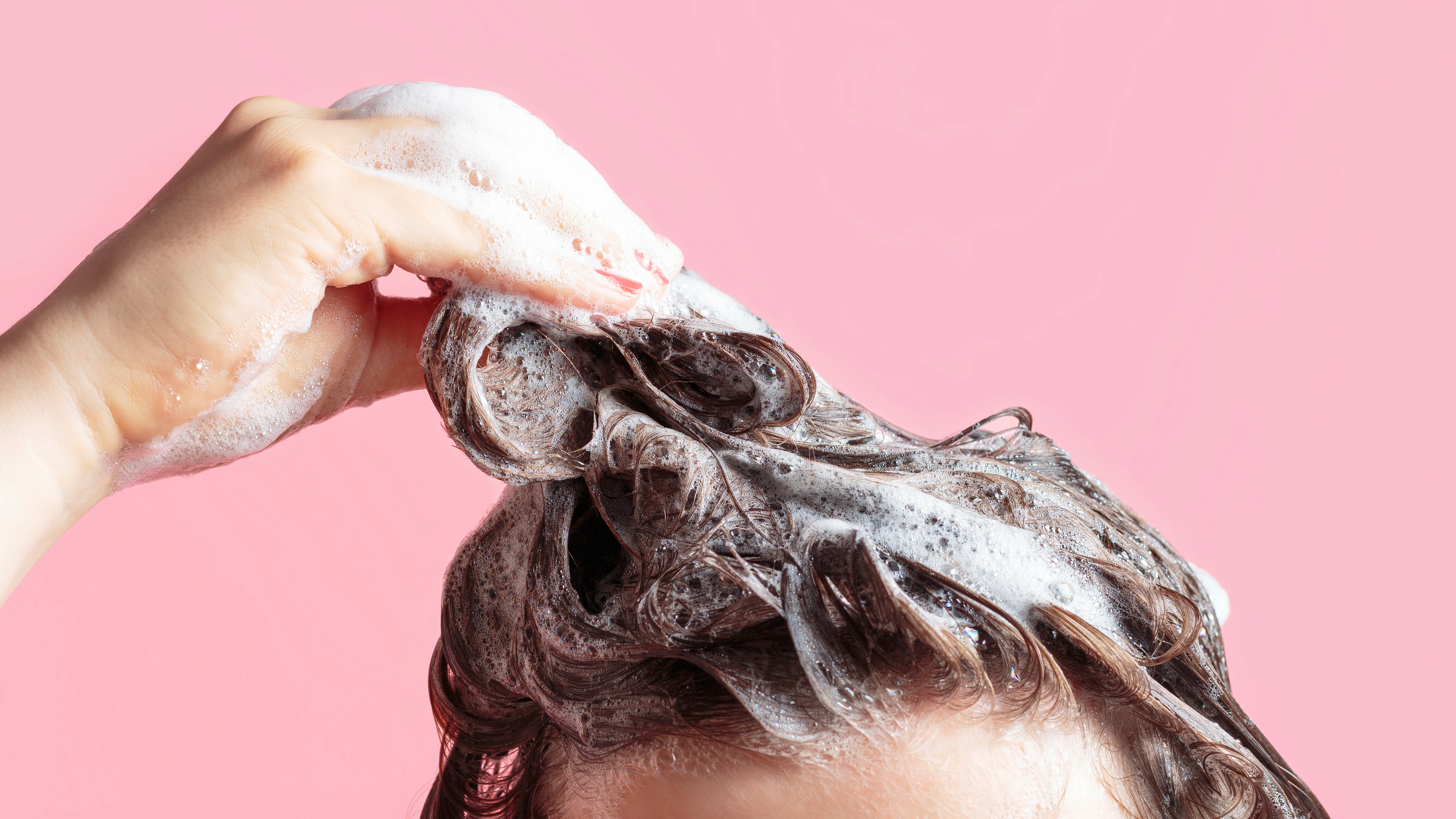 Enjabonar el pelo Enjabonar el pelo