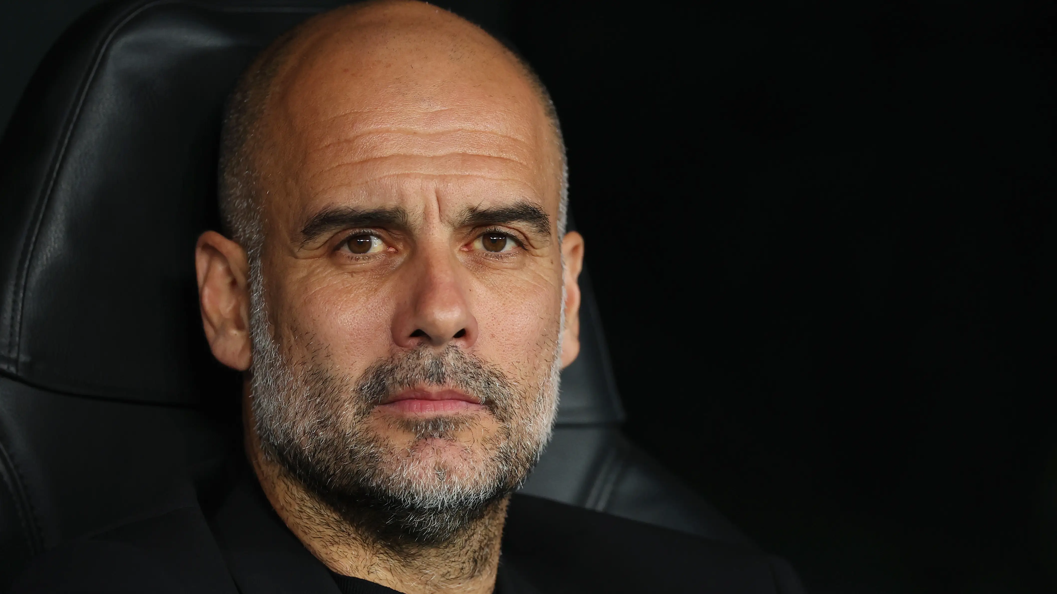 Pep Guardiola en el banquillo Pep Guardiola en el banquillo