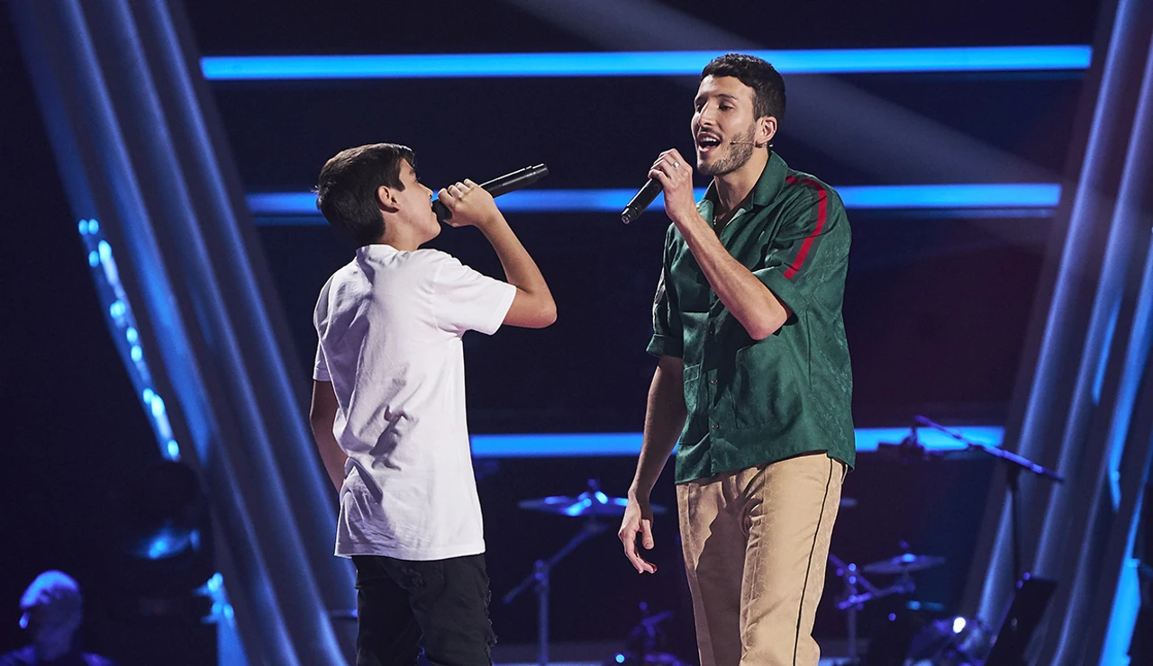 Miguel y Sebastián Yatra enamoran cantando ‘Cómo mirarte’ en el escenario de ‘La Voz Kids’