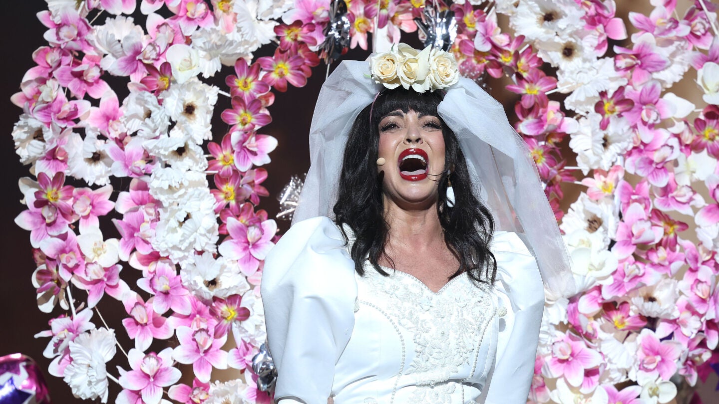 Merche se deja la piel como Mon Laferte lamentando ‘Tu falta de querer’ 