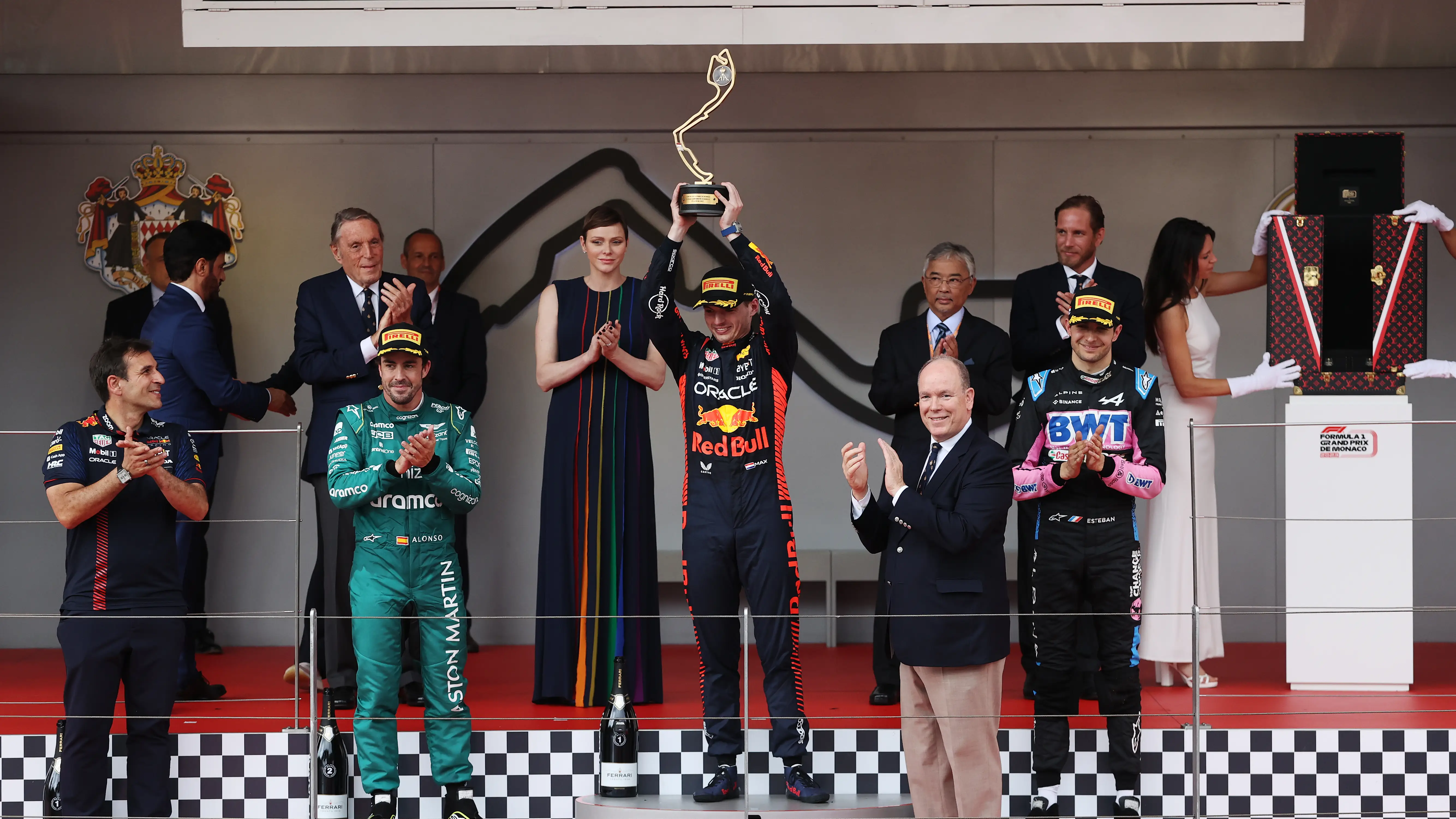 Verstappen, Alonso y Ocon en el podio del GP de Mónaco Verstappen, Alonso y Ocon en el podio del GP de Mónaco