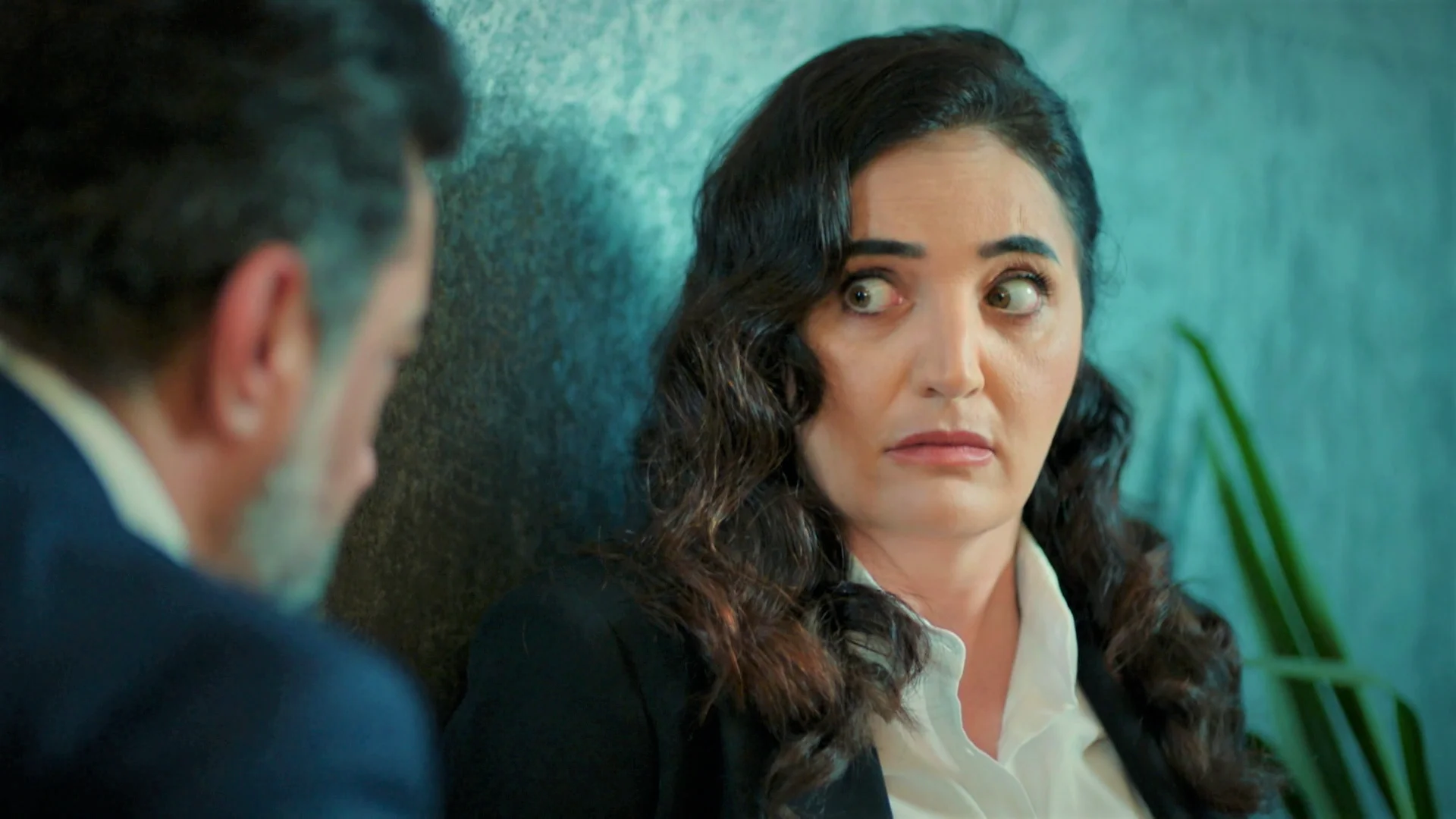 Sengül intenta engañar a Akif... pero él descubre su plan: “¿Por qué estás conspirando contra mí?” Sengül intenta engañar a Akif... pero él descubre su plan: “¿Por qué estás conspirando contra mí?”