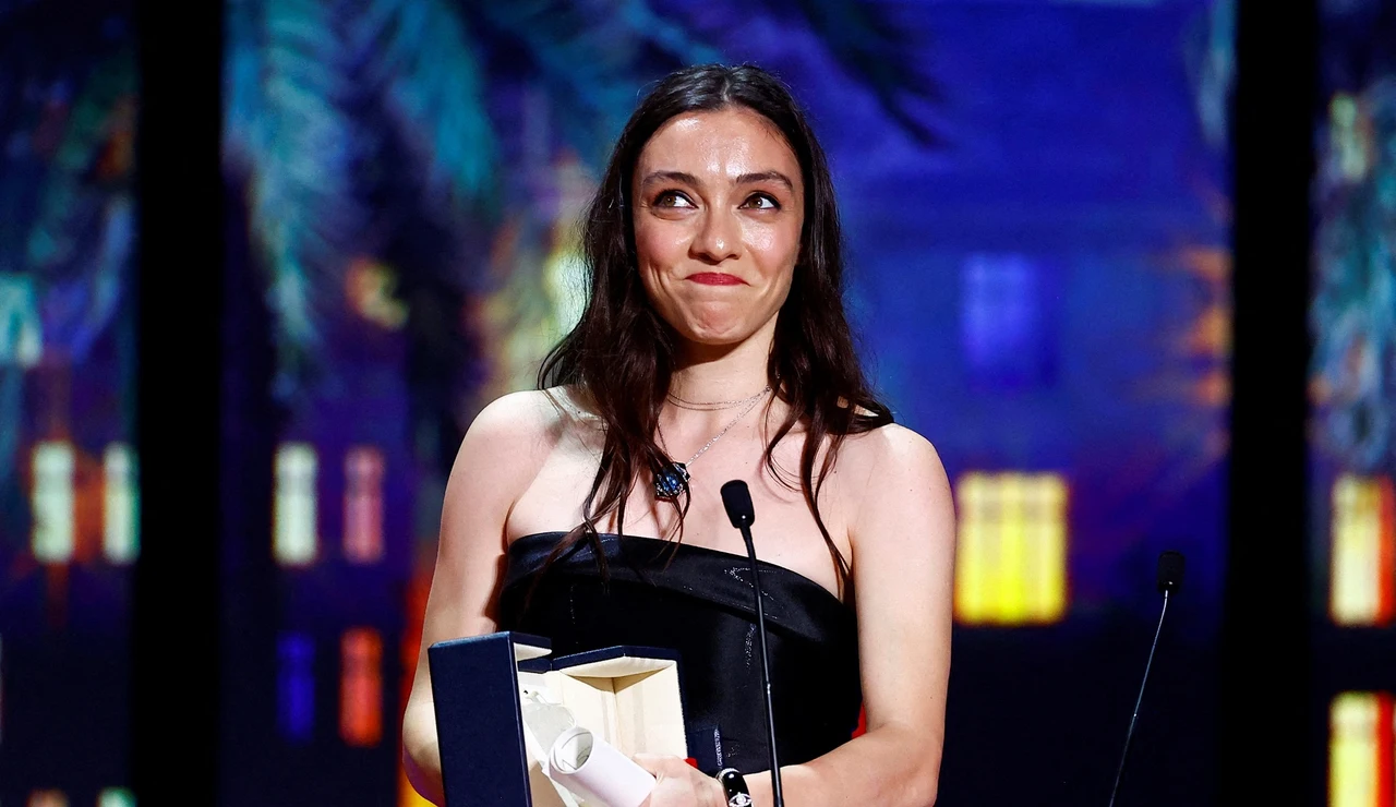 Merve Dizdar, de 'Inocentes', premiada como mejor actriz en el Festival de Cannes