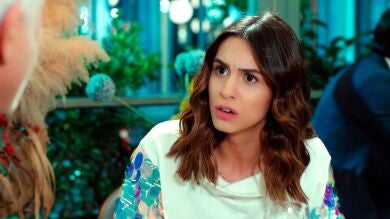 Lila se rebela contra sus padres por no apoyar su relación con Emir