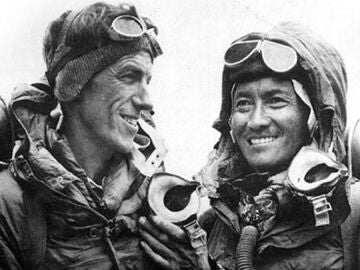 Edmund Hillary y Tenzing Norgay tras bajar del Everest