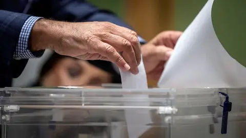 Imagen de una urna Imagen de una urna