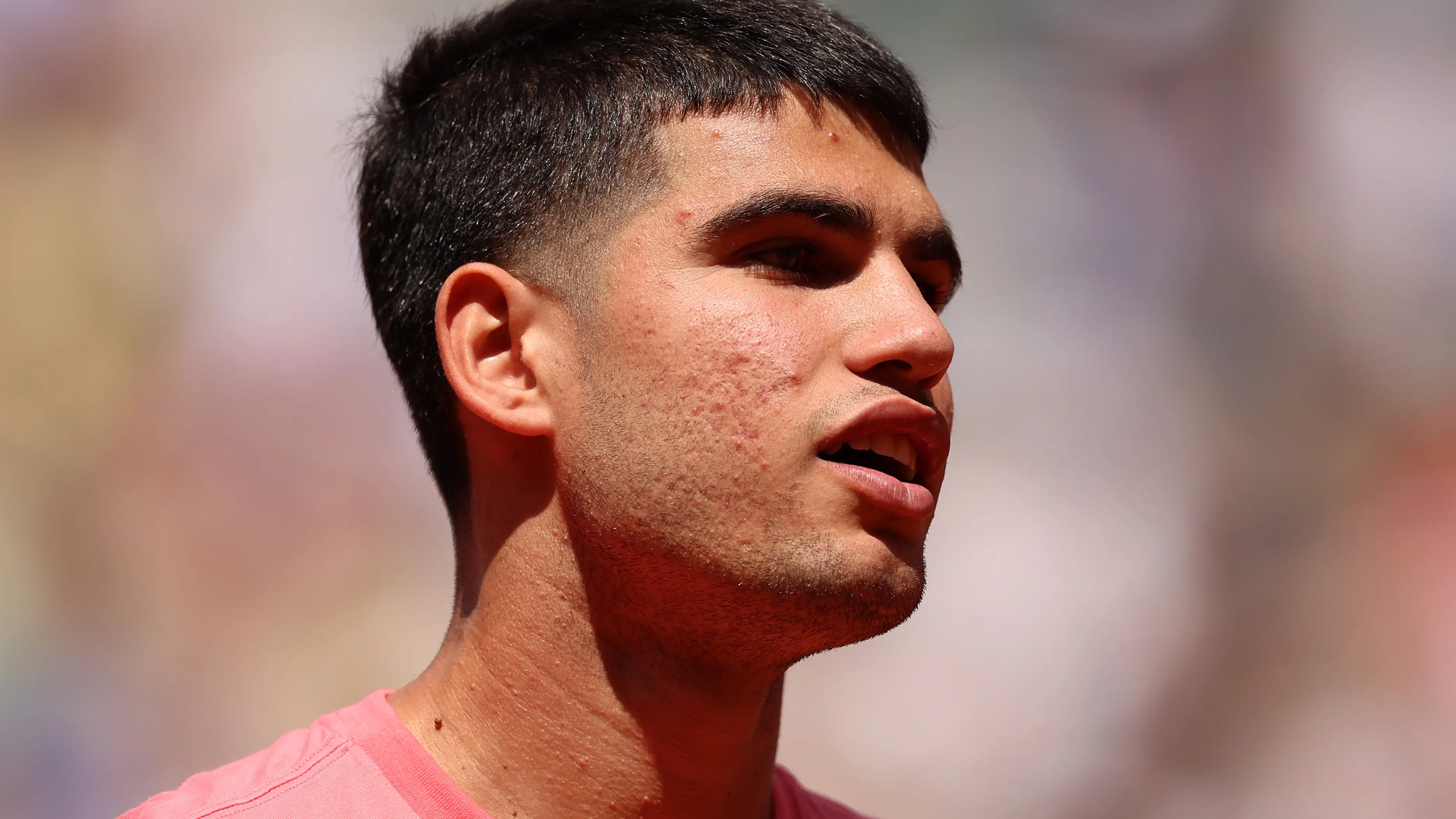 Carlos Alcaraz en un entrenamiento en Roland Garros