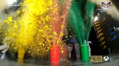 Chanel alucina con la ciencia explosiva de 'El Hormiguero': 