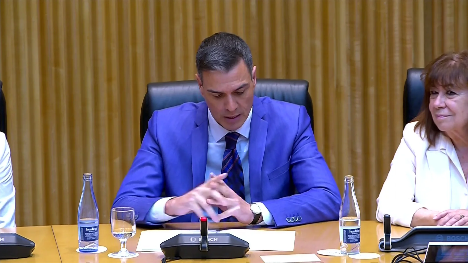 Pedro Sánchez, a sus parlamentarios Pedro Sánchez, a sus parlamentarios