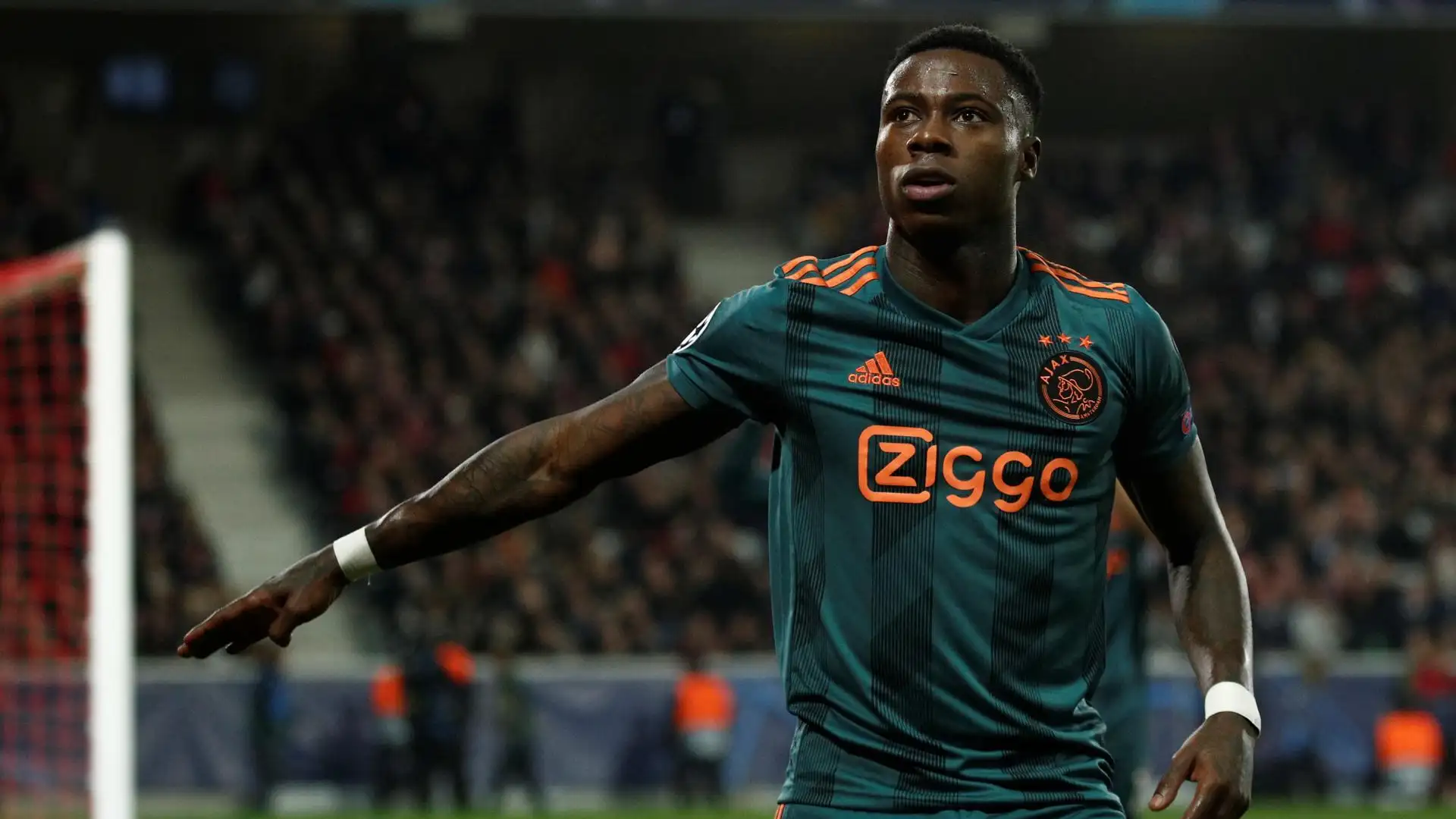 Quincy Promes, en un partido con el Ajax de Ámsterdam Quincy Promes, en un partido con el Ajax de Ámsterdam
