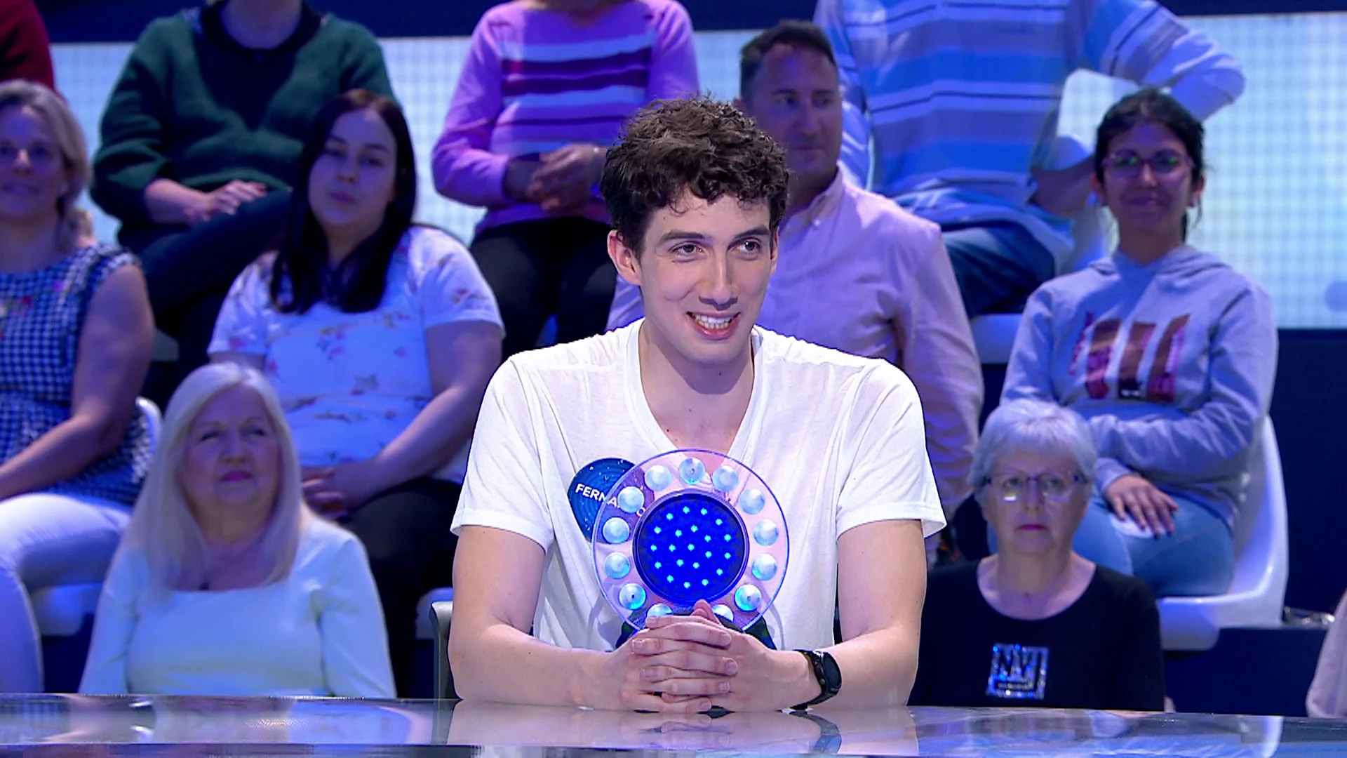 El gui&ntilde;o de Fernando a Arturo Valls en &ldquo;&iexcl;Ahora Caigo!&rdquo;: &ldquo;Hoy, en respuestas de chiripa&rdquo;