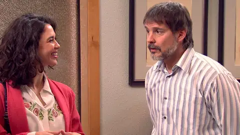 Guillermo se queda embelesado con Gloria: ¡nueva incorporación en el despacho de abogados! Guillermo se queda embelesado con Gloria: ¡nueva incorporación en el despacho de abogados!