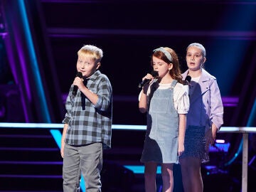 Andriy, Emma y Barbare llenan de energ&iacute;a el plat&oacute; de &lsquo;La Voz Kids&rsquo; con &lsquo;Cry me out&rsquo; 