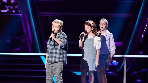 Andriy, Emma y Barbare llenan de energía el plató de ‘La Voz Kids’ con ‘Cry me out’ Andriy, Emma y Barbare llenan de energía el plató de ‘La Voz Kids’ con ‘Cry me out’