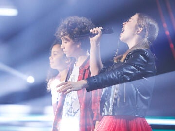 Cecilia, Sara y Aleix hacen vibrar con &lsquo;I don&acute;t want to miss a thing&rsquo; en &lsquo;La Voz Kids&rsquo;