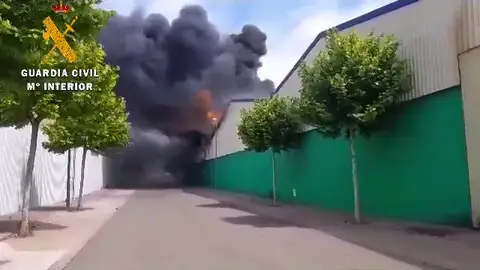 Incendio en una nave de Navarra Incendio en una nave de Navarra