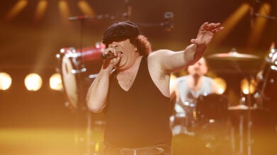 ¡Brutal! Agustín Jiménez saca su lado ‘metalero’ como AC/DC con ‘Thunderstruck’