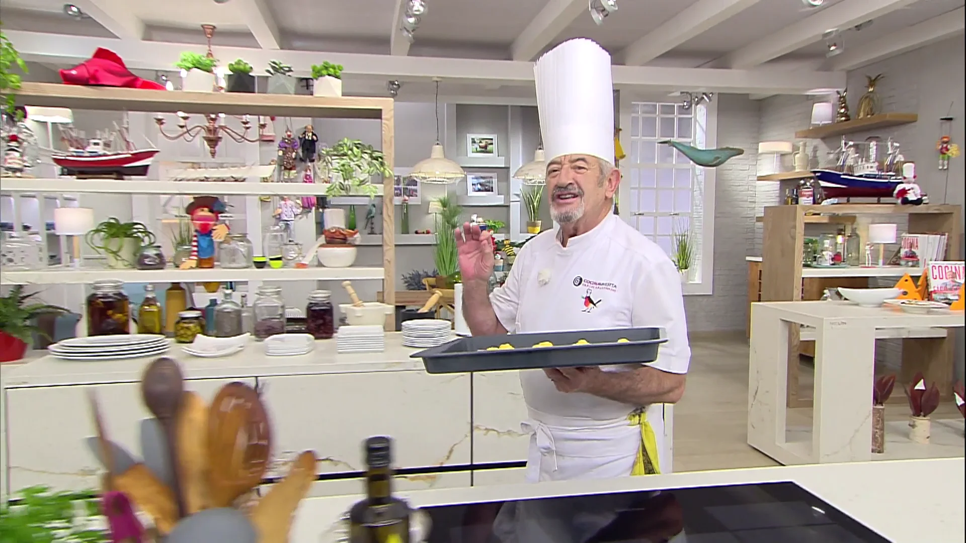 El truco de Arguiñano para que los profiteroles "no queden muy eróticos" El truco de Arguiñano para que los profiteroles "no queden muy eróticos"