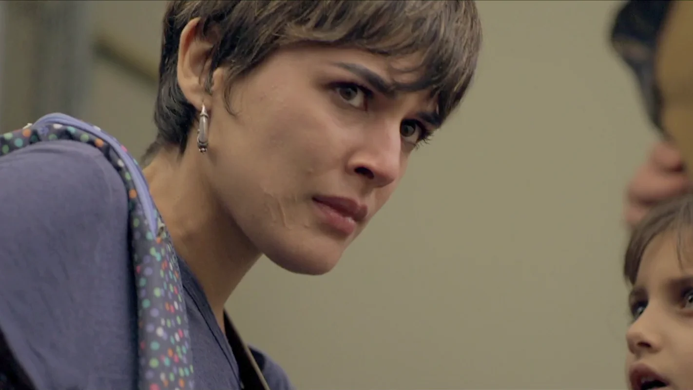 Manuela, acorralada por la policía, el próximo jueves en ‘Heridas’ Manuela, acorralada por la policía, el próximo jueves en ‘Heridas’