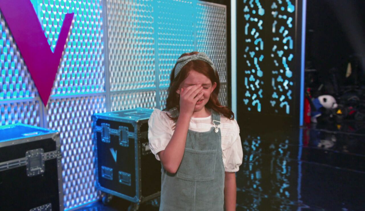 Emma llora desconsoladamente al pasar a los Asaltos: &ldquo;Cuando ensayaba me sal&iacute;a mal y ahora tambi&eacute;n&rdquo; 