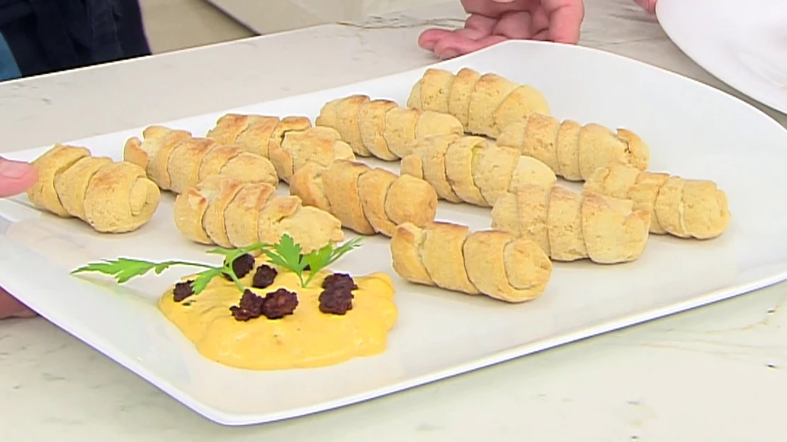 Argui&ntilde;ano, sobre los teque&ntilde;os rellenos de queso y salsa de chistorra: "A tu madre le va a encantar esta receta"