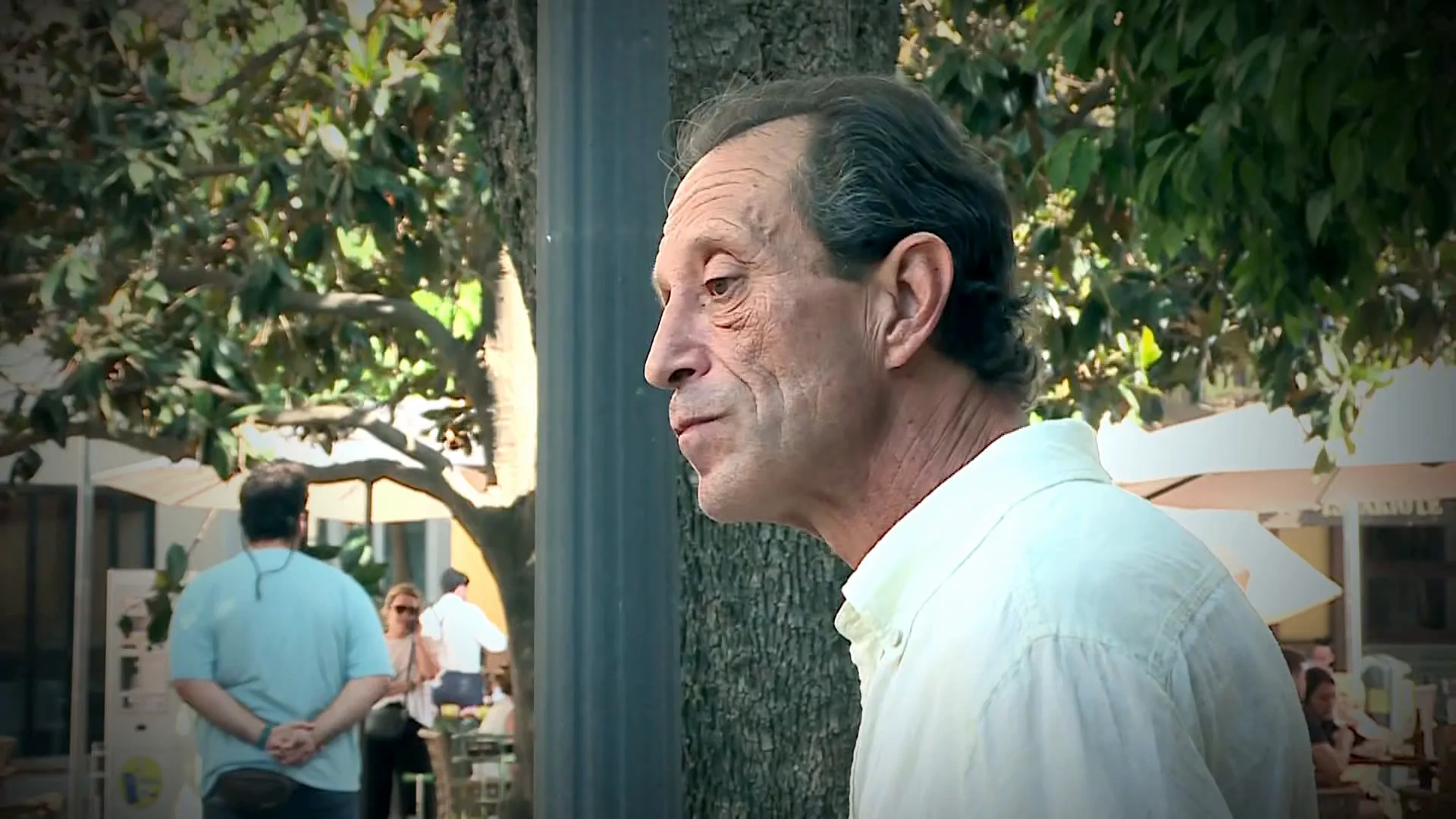 "¿Qué hago? ¿Actúo como ha actuado este señor?" "¿Qué hago? ¿Actúo como ha actuado este señor?"