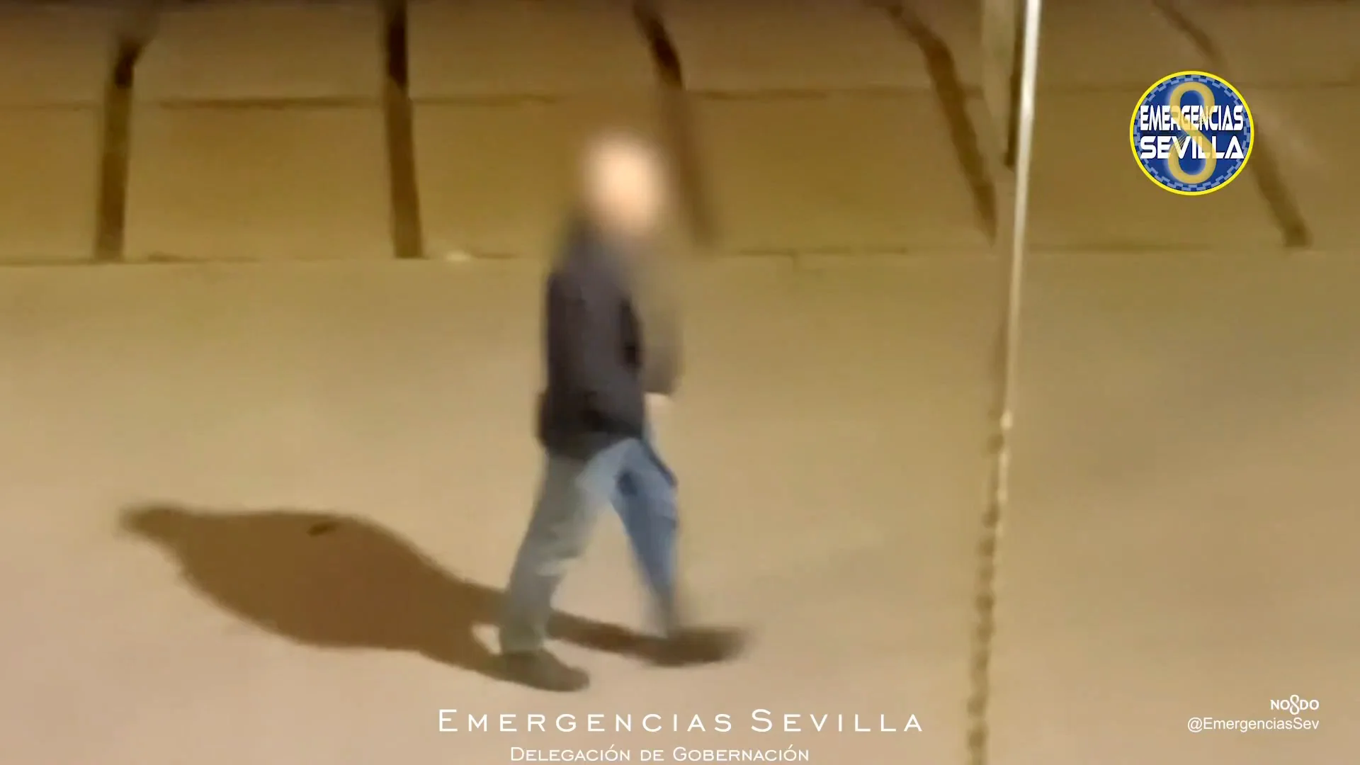 Vídeo del hombre que se masturbó en Sevilla delante de dos chicas Antena 3 Noticias