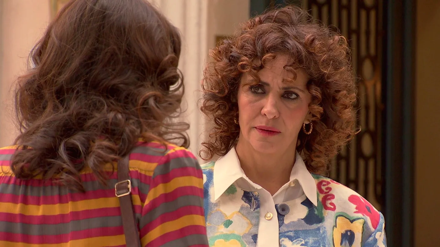 Paola advierte a Nieves sobre Vicente: “No es quien dice ser” Paola advierte a Nieves sobre Vicente: “No es quien dice ser”