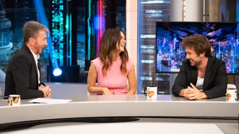 La noche, los intereses y la presión: Eva Santolaria y Carlos Cuevas hablan sobre los peligros de la fama siendo joven La noche, los intereses y la presión: Eva Santolaria y Carlos Cuevas hablan sobre los peligros de la fama siendo joven