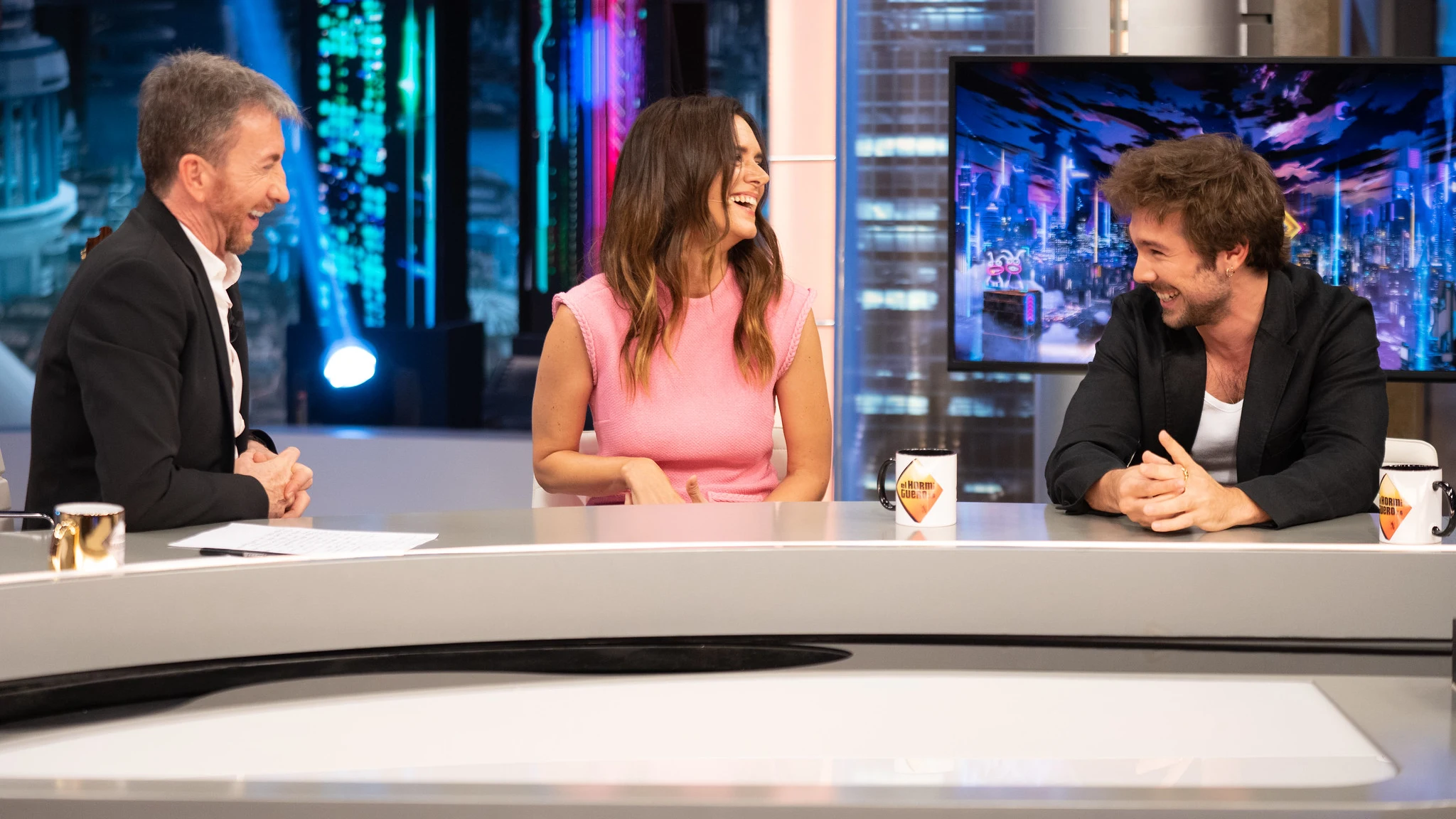 La noche, los intereses y la presión: Eva Santolaria y Carlos Cuevas hablan sobre los peligros de la fama siendo joven La noche, los intereses y la presión: Eva Santolaria y Carlos Cuevas hablan sobre los peligros de la fama siendo joven