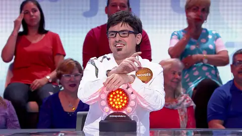 Moisés insiste a Fernando: “¿Pero en qué bares nos metemos, tío?” Moisés insiste a Fernando: “¿Pero en qué bares nos metemos, tío?”