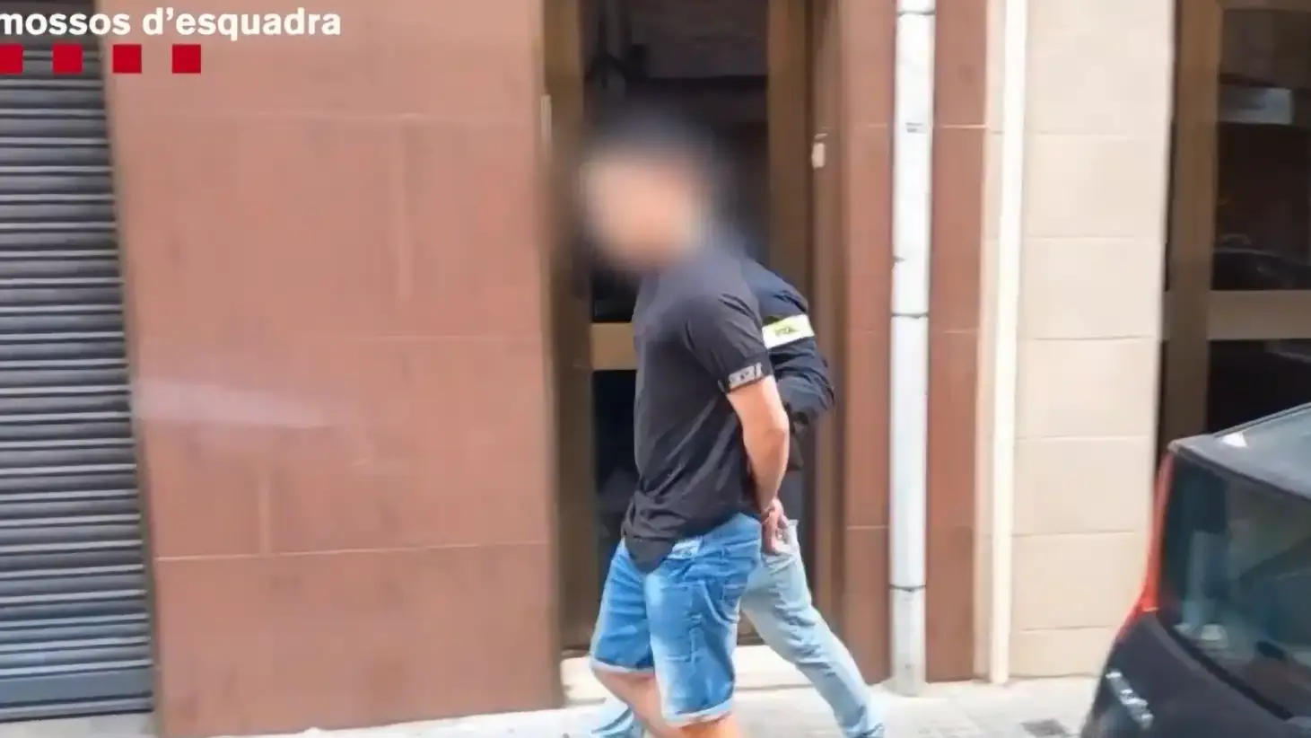 Un miembro de los "Casuals" es detenido por un mosso Un miembro de los "Casuals" es detenido por un mosso