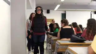 El 'traje de la vejez' de la Universidad de Granada