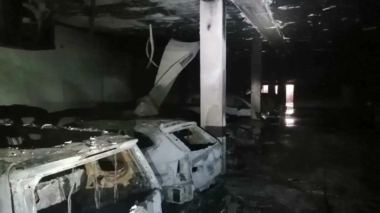 Imagen de los coches tras el incendio Imagen de los coches tras el incendio