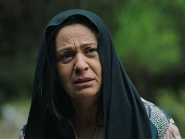 Fuerte encontronazo entre G&uuml;l y Metin en el cementerio: &ldquo;No quiero que se acerque a mi familia&rdquo; 