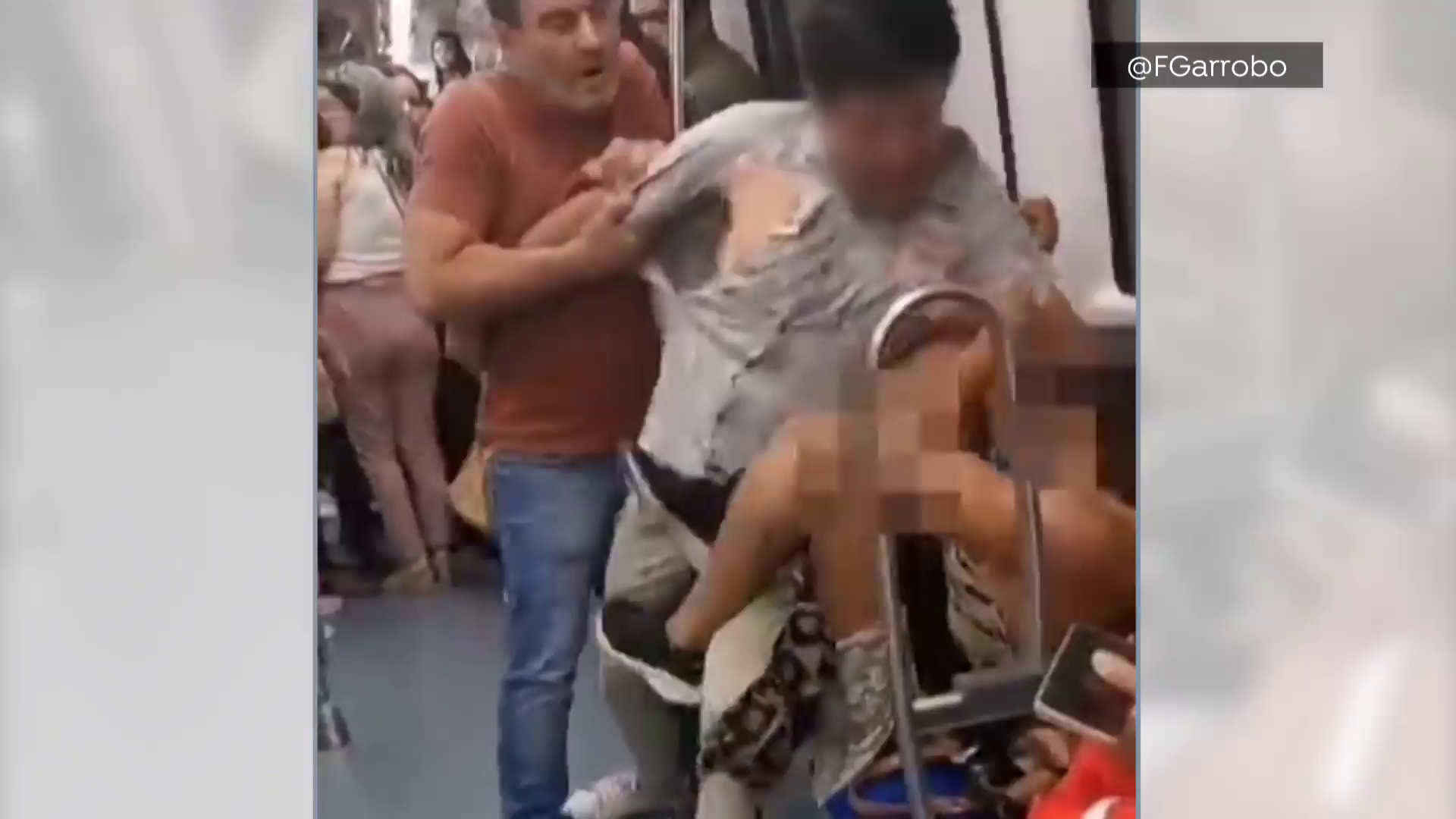 Una mujer sufre una agresión transfóbica en el metro de Barcelona foto