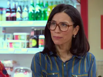 Manolita se defiende de Nieves con una crítica afilada: “Los empleados merecen más respeto” Manolita se defiende de Nieves con una crítica afilada: “Los empleados merecen más respeto”