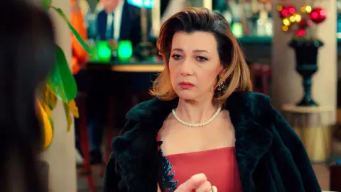 Ender chantajea a Zerrin: promete que se divorciará de Alihan, a cambio de sus acciones en la empresa Ender chantajea a Zerrin: promete que se divorciará de Alihan, a cambio de sus acciones en la empresa