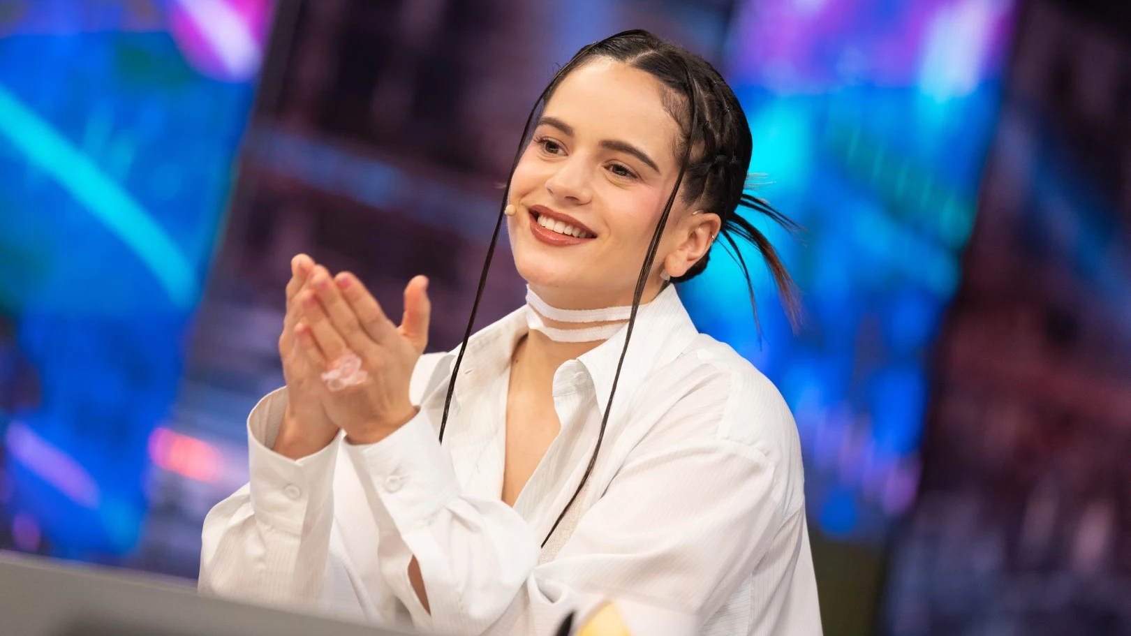 La confesión de Rosalía sobre Rauw Alejandro: "Hemos sobrevivido a un lanzamiento" La confesión de Rosalía sobre Rauw Alejandro: "Hemos sobrevivido a un lanzamiento"