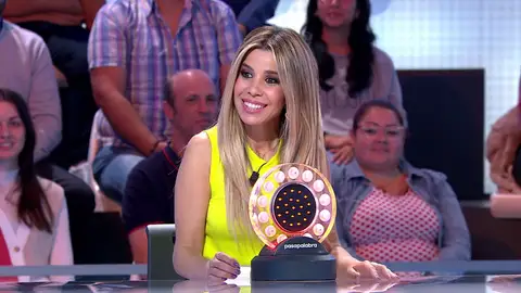 Natalia se ‘declara’ a Roberto Leal con una canción de Mari Trini Natalia se ‘declara’ a Roberto Leal con una canción de Mari Trini