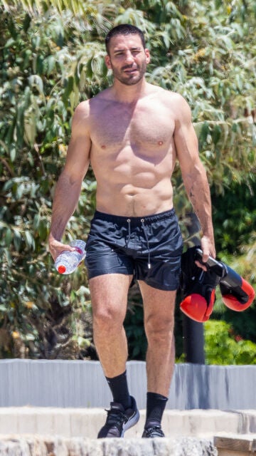 Miguel Ángel Silvestre después de entrenar
