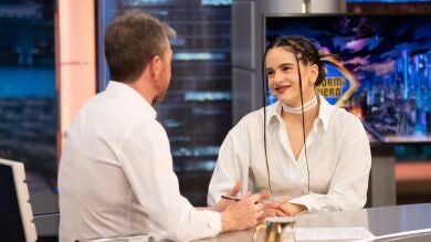 Rosalía, sobre su boda con Rauw Alejandro: “Tengo un vestido de Vivienne Westwood que me gustaría”