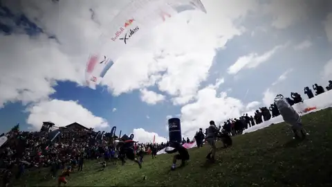 Así es la Red Bull X-Alps, la carrera de parapente más dura del mundo Así es la Red Bull X-Alps, la carrera de parapente más dura del mundo